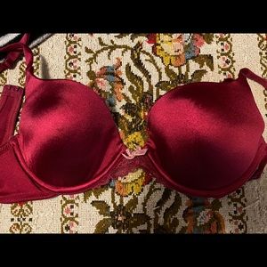 34B Victoria’s Secret Angel Demi bra